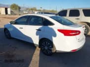 ✅ 2015 Ford Focus S • VIN: 1FADP3E27FL221455 • Lot: 43780004. Wystawiony na IAAI z przebiegiem 165 985 mil. Bezpłatny archiwum sprzedaży aukcyjnych z USA i szczegółowy raport historii pojazdu na DreamBid. Zdjęcie 3.