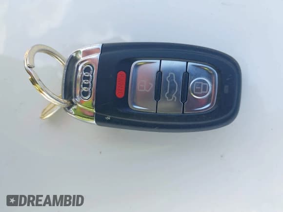 ✅ 2013 Audi Q5 Premium Plus • VIN: WA1LFAFP8DA042075 • Lot: 42561843. Listed on IAAI with 200,478 mi. Free auction sales archive from the USA and detailed vehicle history report at DreamBid. Image 11.