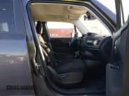 ✅ 2017 Jeep Renegade Latitude • VIN: ZACCJBBB3HPG03275 • Lot: 43681028. Listed on IAAI with 52,097 mi. Free auction sales archive from the USA and detailed vehicle history report at DreamBid. Image 5.