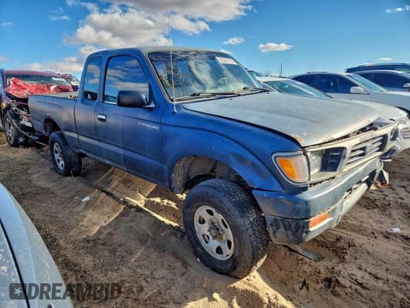 ✅ 1996 Toyota Tacoma • VIN: 4TAWM72N8TZ126408 • Lot: 85209105. Wystawiony na Copart z przebiegiem 190 884 mil. Bezpłatny archiwum sprzedaży aukcyjnych z USA i szczegółowy raport historii pojazdu na DreamBid. Zdjęcie 4.