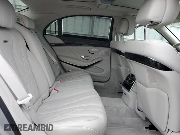 ✅ 2017 Mercedes-Benz S 63 AMG • VIN: WDDUG7JB0HA323319 • Lot: 44551064. Listed on Copart with 36,809 mi. Free auction sales archive from the USA and detailed vehicle history report at DreamBid. Image 10.