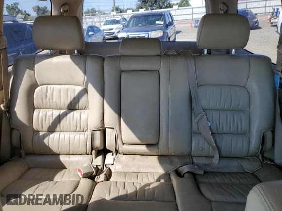 ✅ 2006 Lexus LX 470 • VIN: JTJHT00WX64006322 • Lot: 84411545. Listed on Copart with 212,293 mi. Free auction sales archive from the USA and detailed vehicle history report at DreamBid. Image 10.