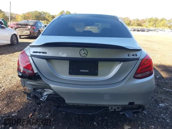 ✅ 2017 Mercedes-Benz C 43 AMG • VIN: 55SWF6EB2HU180745 • Lot: 43380271. Listed on IAAI with 67,205 mi. Free auction sales archive from the USA and detailed vehicle history report at DreamBid. Image 16.