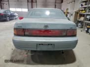 ✅ 1992 Toyota Camry LE • VIN: JT2SK12E5N0009505 • Lot: 96627535. Wystawiony na Copart z przebiegiem 231 706 mil. Bezpłatny archiwum sprzedaży aukcyjnych z USA i szczegółowy raport historii pojazdu na DreamBid. Zdjęcie 6.
