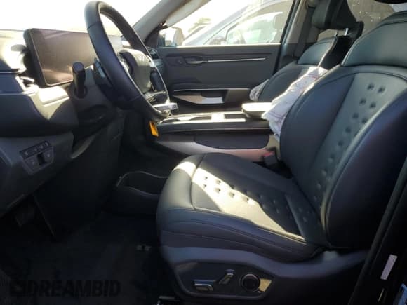 ✅ 2024 Kia EV9 Wind • VIN: KNDAFFS54R6038145 • Lot: 65279865. Listed on Copart with 28,864 mi. Free auction sales archive from the USA and detailed vehicle history report at DreamBid. Image 7.