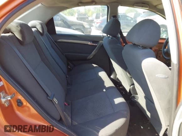 ✅ 2008 Chevrolet Aveo LT • VIN: KL1TG56688B082696 • Lot: 43095453. Wystawiony na IAAI z przebiegiem 137 861 mil. Bezpłatny archiwum sprzedaży aukcyjnych z USA i szczegółowy raport historii pojazdu na DreamBid. Zdjęcie 8.