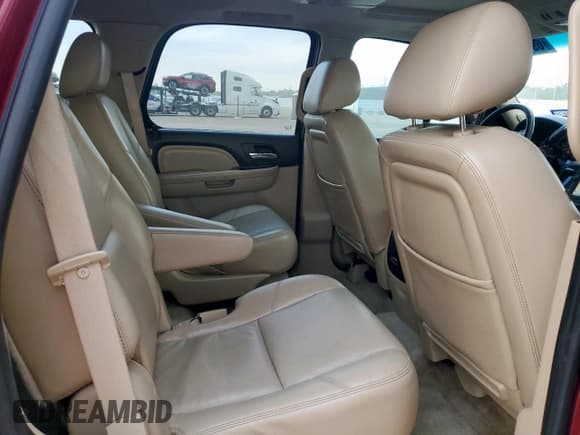 ✅ 2011 GMC Yukon Denali • VIN: 1GKS1EEF2BR255817 • Lot: 69970725. Listed on Copart with 128,611 mi. Free auction sales archive from the USA and detailed vehicle history report at DreamBid. Image 11.