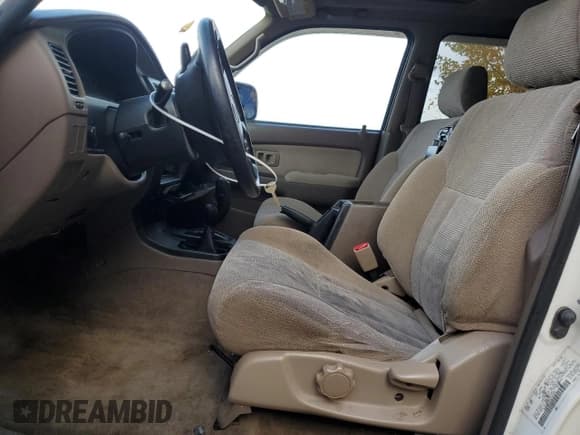 ✅ 1999 Toyota 4Runner SR5 • VIN: JT3HN86R9X0197435 • Lot: 91033495. Wystawiony na Copart z przebiegiem 231 819 mil. Bezpłatny archiwum sprzedaży aukcyjnych z USA i szczegółowy raport historii pojazdu na DreamBid. Zdjęcie 7.