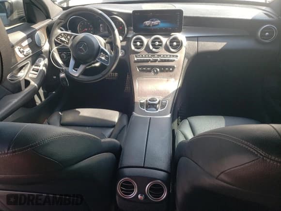 ✅ 2020 Mercedes-Benz C 300 • VIN: WDDWF8EB2LR527397 • Lot: 80670825. Wystawiony na Copart z przebiegiem 64 331 mil. Bezpłatny archiwum sprzedaży aukcyjnych z USA i szczegółowy raport historii pojazdu na DreamBid. Zdjęcie 8.