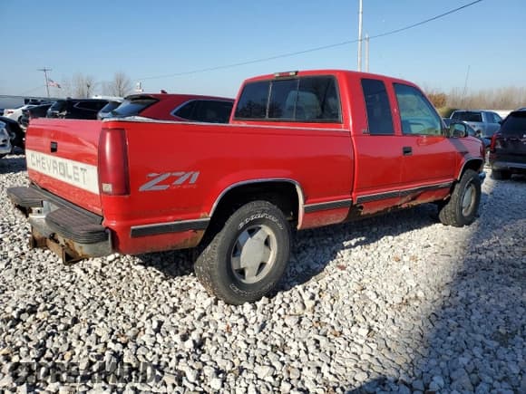 ✅ 1997 Chevrolet Silverado 1500 • VIN: 1GCEK19RXVE167225 • Lot: 91233805. Wystawiony na Copart z przebiegiem 218 084 mil. Bezpłatny archiwum sprzedaży aukcyjnych z USA i szczegółowy raport historii pojazdu na DreamBid. Zdjęcie 3.