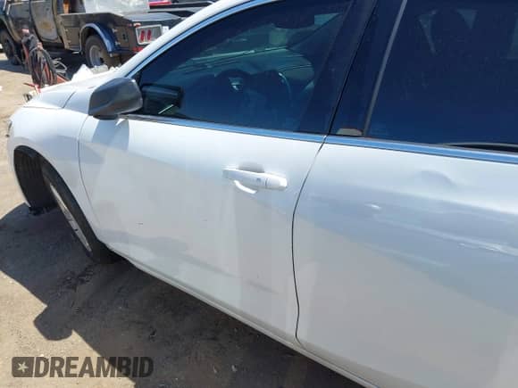 2019 Chevrolet Malibu LS с VIN 1G1ZC5ST1KF169455, выставлен на аукционе IAAI как лот 42327494 с пробегом 142 905 миль миль и . История ставок и продаж доступна на DreamBid. Изображение 6.