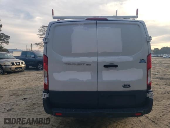 ✅ 2017 Ford Transit • VIN: 1FTYE1ZM2HKA16619 • Lot: 46957415. Wystawiony na Copart z przebiegiem 175 497 mil. Bezpłatny archiwum sprzedaży aukcyjnych z USA i szczegółowy raport historii pojazdu na DreamBid. Zdjęcie 6.