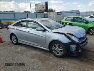 ✅ 2014 Hyundai Sonata GLS • VIN: 5NPEB4AC7EH899885 • Lot: 69399734. Listed on Copart with 105,590 mi. Free auction sales archive from the USA and detailed vehicle history report at DreamBid. Image 4.