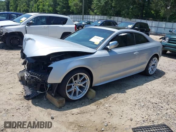 ✅ 2012 Audi S5 Prestige • VIN: WAUVVAFR3CA002484 • Lot: 42598303. Wystawiony na IAAI z przebiegiem Nie podano. Bezpłatny archiwum sprzedaży aukcyjnych z USA i szczegółowy raport historii pojazdu na DreamBid. Zdjęcie 2.