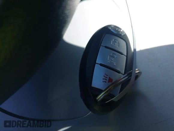 ✅ 2018 Nissan Rogue S • VIN: JN1BJ1CPXJW153913 • Lot: 42321015. Wystawiony na IAAI z przebiegiem 163 132 mil. Bezpłatny archiwum sprzedaży aukcyjnych z USA i szczegółowy raport historii pojazdu na DreamBid. Zdjęcie 11.