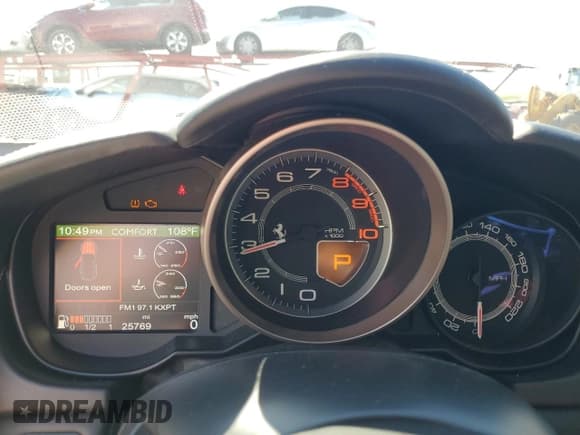 ✅ 2014 Ferrari California • VIN: ZFF65TJA4E0202028 • Lot: 72888484. Listed on Copart with 25,769 mi. Free auction sales archive from the USA and detailed vehicle history report at DreamBid. Image 9.