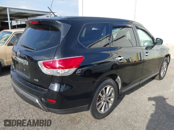 ✅ 2014 Nissan Pathfinder SL • VIN: 5N1AR2MM5EC711696 • Lot: 43907192. Listed on IAAI with 132,004 mi. Free auction sales archive from the USA and detailed vehicle history report at DreamBid. Image 4.