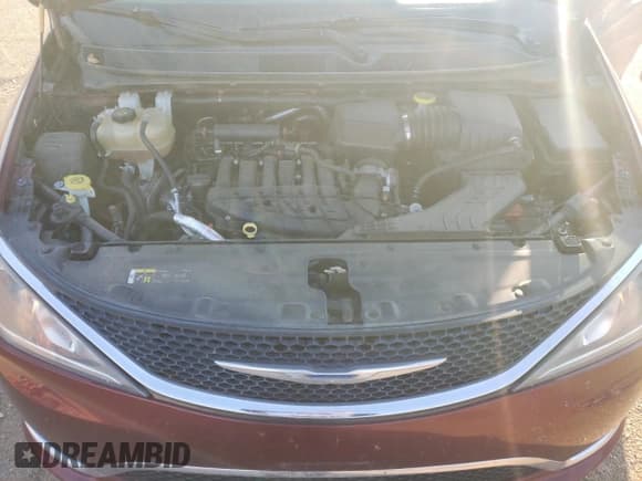 ✅ 2018 Chrysler Pacifica Touring L Plus • VIN: 2C4RC1EG1JR193227 • Лот: 86887715. Опубликован ранее на Copart с пробегом 154 104 миль. Бесплатный доступ к архиву аукционных продаж из США и подробный отчёт об истории автомобиля на DreamBid. Изображение 12.