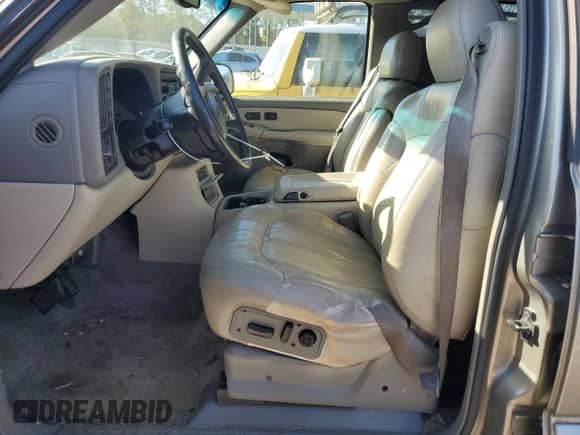 2001 Chevrolet Suburban LT с VIN 3GNFK16T11G101869, выставлен на аукционе Copart как лот 76699434 с пробегом 187 664 миль миль и Списание • Salvage title. История ставок и продаж доступна на DreamBid. Изображение 7.