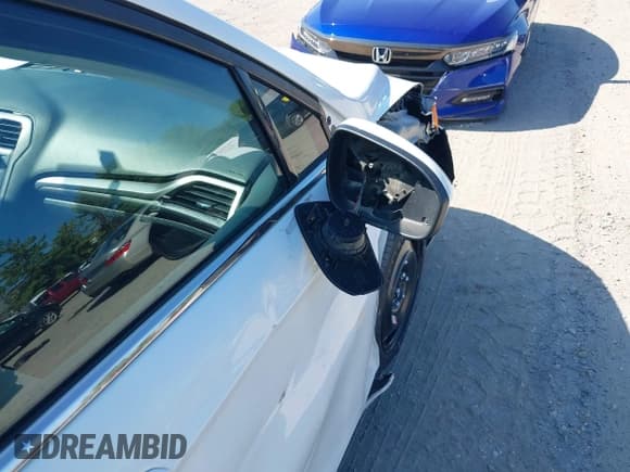 ✅ 2017 Ford Fusion S • VIN: 3FA6P0G78HR126309 • Lot: 43216918. Listed on IAAI with 86,355 mi. Free auction sales archive from the USA and detailed vehicle history report at DreamBid. Image 19.