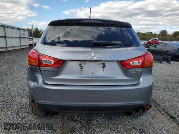 ✅ 2013 Mitsubishi Outlander ES • VIN: 4A4AP3AU9DE016542 • Лот: 86162945. Опубликован ранее на Copart с пробегом 142 418 миль. Бесплатный доступ к архиву аукционных продаж из США и подробный отчёт об истории автомобиля на DreamBid. Изображение 6.