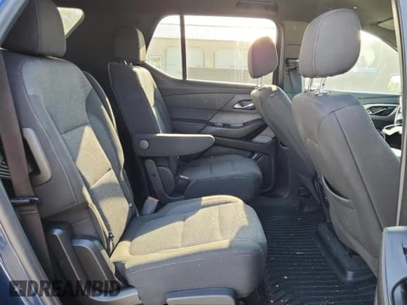 ✅ 2022 Chevrolet Traverse LT Cloth • VIN: 1GNERGKW1NJ125510 • Lot: 70231925. Wystawiony na Copart z przebiegiem 58 876 mil. Bezpłatny archiwum sprzedaży aukcyjnych z USA i szczegółowy raport historii pojazdu na DreamBid. Zdjęcie 10.