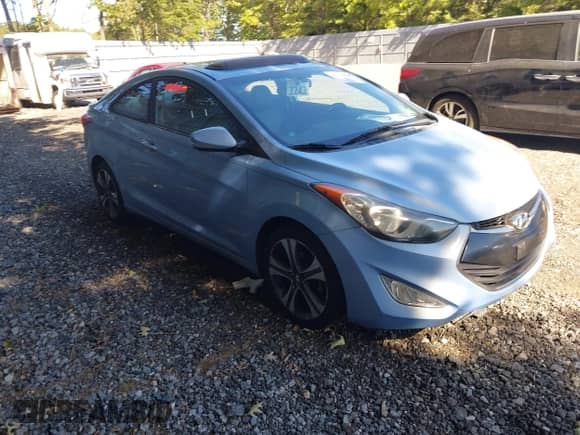 2013 Hyundai Elantra GS z VIN KMHDH6AE2DU009168, wystawiony jako IAAI lot #43139985 z przebiegiem 83 877 mil mil oraz . Historia ofert i sprzedaży dostępna na DreamBid. Obrazek 1.