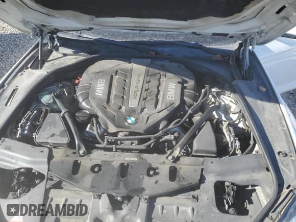 ✅ 2013 BMW 6 Series 650i • VIN: WBAYM9C57DDW20004 • Лот: 89395555. Опубликован ранее на Copart с пробегом Не указан. Бесплатный доступ к архиву аукционных продаж из США и подробный отчёт об истории автомобиля на DreamBid. Изображение 11.