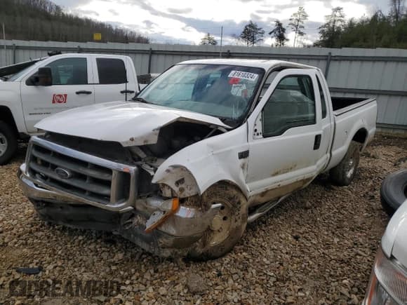 ✅ 2001 Ford F-250 XL • VIN: 1FTNX20L01EB77093 • Lot: 81610324. Wystawiony na Copart z przebiegiem 219 741 mil. Bezpłatny archiwum sprzedaży aukcyjnych z USA i szczegółowy raport historii pojazdu na DreamBid. Zdjęcie 1.