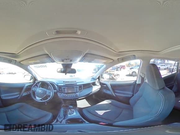 ✅ 2018 Toyota RAV4 XLE • VIN: JTMRFREV2JJ209279 • Lot: 84954225. Wystawiony na Copart z przebiegiem 99 463 mil. Bezpłatny archiwum sprzedaży aukcyjnych z USA i szczegółowy raport historii pojazdu na DreamBid. Zdjęcie 15.