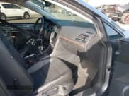 ✅ 2017 Volkswagen Golf S • VIN: 3VWH17AU6HM522728 • Lot: 43641462. Listed on IAAI with 92,397 mi. Free auction sales archive from the USA and detailed vehicle history report at DreamBid. Image 5.