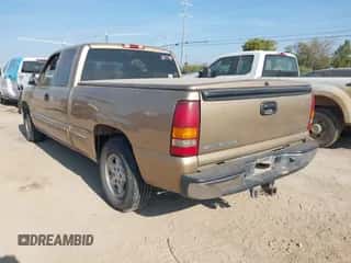 2000 Chevrolet Silverado 1500 LS z VIN 2GCEC19T1Y1277305, wystawiony jako IAAI lot #43516630 z przebiegiem 220 529 mil mil oraz . Historia ofert i sprzedaży dostępna na DreamBid. Obrazek 3.