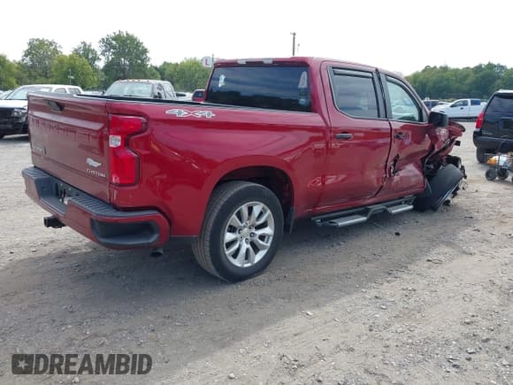 ✅ 2021 Chevrolet Silverado 1500 Custom • VIN: 3GCPYBEKXMG204495 • Lot: 43205186. Wystawiony na IAAI z przebiegiem 59 717 mil. Bezpłatny archiwum sprzedaży aukcyjnych z USA i szczegółowy raport historii pojazdu na DreamBid. Zdjęcie 4.