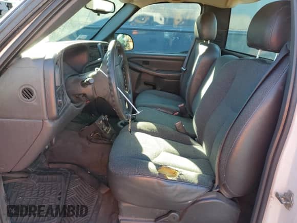 2006 Chevrolet Silverado 1500 Work Truck z VIN 1GCEC14X96Z300344, wystawiony jako Copart lot #45609325 z przebiegiem 109 349 mil mil oraz Szkoda całkowita • Salvage title. Historia ofert i sprzedaży dostępna na DreamBid. Obrazek 7.