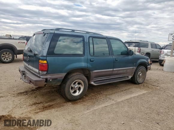 ✅ 1997 Mercury Mountaineer • VIN: 4M2DU55P7VUJ12782 • Lot: 81445385. Wystawiony na Copart z przebiegiem 120 351 mil. Bezpłatny archiwum sprzedaży aukcyjnych z USA i szczegółowy raport historii pojazdu na DreamBid. Zdjęcie 3.