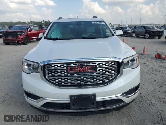 ✅ 2018 GMC Acadia Denali • VIN: 1GKKNPLS6JZ232460 • Лот: 89635425. Опубликован ранее на Copart с пробегом 58 327 миль. Бесплатный доступ к архиву аукционных продаж из США и подробный отчёт об истории автомобиля на DreamBid. Изображение 5.