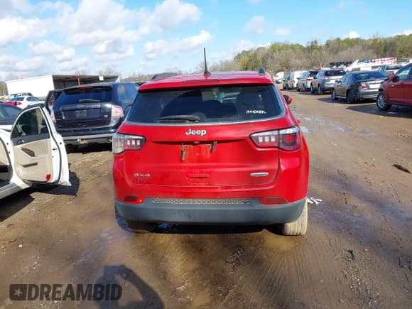 ✅ 2018 Jeep Compass Latitude • VIN: 3C4NJDBB3JT249146 • Lot: 41208876. Listed on IAAI with 78,192 mi. Free auction sales archive from the USA and detailed vehicle history report at DreamBid. Image 16.