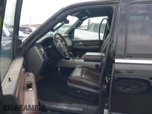 ✅ 2017 Ford Expedition Platinum • VIN: 1FMJU1LT5HEA44638 • Lot: 43456746. Wystawiony na IAAI z przebiegiem 51 002 mil. Bezpłatny archiwum sprzedaży aukcyjnych z USA i szczegółowy raport historii pojazdu na DreamBid. Zdjęcie 5.