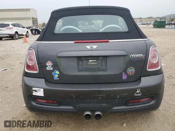 ✅ 2015 MINI Convertible S • VIN: WMWZP3C55FT707899 • Лот: 71820655. Опубликован ранее на Copart с пробегом 101 695 миль. Бесплатный доступ к архиву аукционных продаж из США и подробный отчёт об истории автомобиля на DreamBid. Изображение 6.
