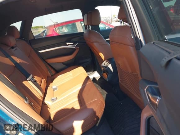 ✅ 2019 Audi e-tron Prestige • VIN: WA1VABGE0KB009718 • Lot: 42336983. Listed on IAAI with 54,871 mi. Free auction sales archive from the USA and detailed vehicle history report at DreamBid. Image 8.