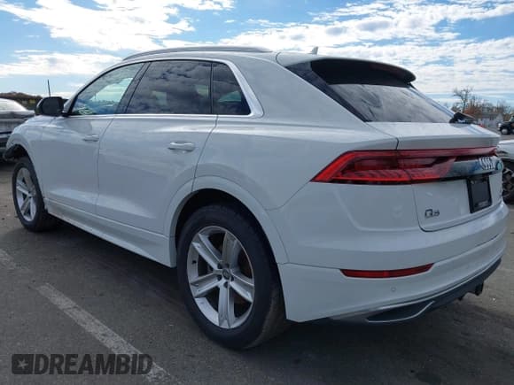 ✅ 2019 Audi Q8 Premium • VIN: WA1AVAF19KD016764 • Lot: 43618862. Listed on IAAI with 60,335 mi. Free auction sales archive from the USA and detailed vehicle history report at DreamBid. Image 3.
