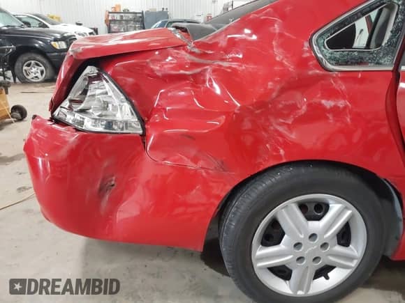 2013 Chevrolet Impala Police with VIN 2G1WD5E37D1224271, listed as a IAAI auction lot 41325592 with 90,009 mi miles and . Bid and sale history available at DreamBid. Image 6.