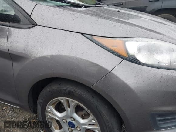 ✅ 2014 Ford Fiesta SE • VIN: 3FADP4BJ3EM171068 • Lot: 43523516. Wystawiony na IAAI z przebiegiem 133 289 mil. Bezpłatny archiwum sprzedaży aukcyjnych z USA i szczegółowy raport historii pojazdu na DreamBid. Zdjęcie 18.