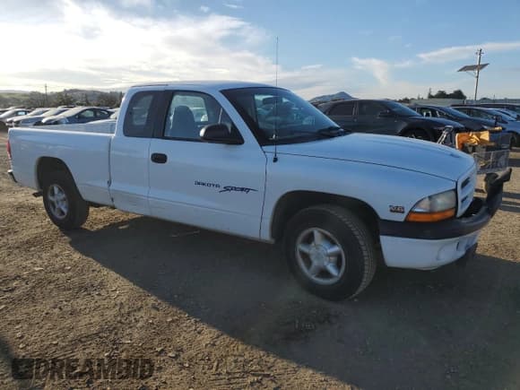 ✅ 2000 Dodge Dakota • VIN: 1B7GL22X5YS549057 • Lot: 47547745. Wystawiony na Copart z przebiegiem 123 625 mil. Bezpłatny archiwum sprzedaży aukcyjnych z USA i szczegółowy raport historii pojazdu na DreamBid. Zdjęcie 4.