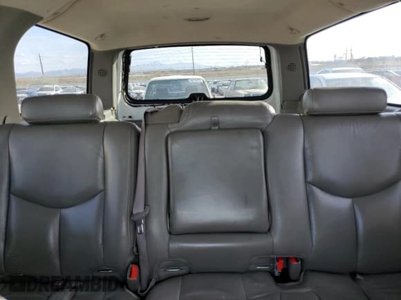 ✅ 2006 Chevrolet Suburban LT • VIN: 3GNEC16Z06G115945 • Лот: 44770155. Опубликован ранее на Copart с пробегом 197 979 миль. Бесплатный доступ к архиву аукционных продаж из США и подробный отчёт об истории автомобиля на DreamBid. Изображение 10.