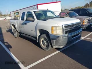 ✅ 2011 Chevrolet Silverado 2500HD Work Truck • VIN: 1GC2CVCG5BZ242111 • Лот: 43532467. Опубликован ранее на IAAI с пробегом 146 992 миль. Бесплатный доступ к архиву аукционных продаж из США и подробный отчёт об истории автомобиля на DreamBid. Изображение 1.