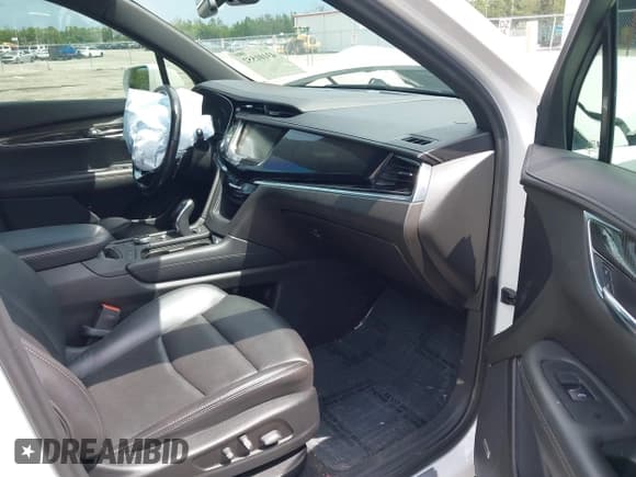 ✅ 2020 Cadillac XT6 AWD Sport • VIN: 1GYKPGRS8LZ226055 • Lot: 43101552. Listed on IAAI with 38,369 mi. Free auction sales archive from the USA and detailed vehicle history report at DreamBid. Image 5.