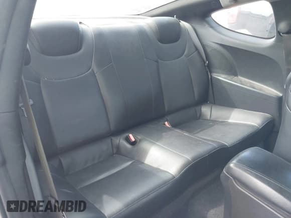 ✅ 2012 Hyundai Genesis Coupe Grand Touring • VIN: KMHHU6KH6CU078224 • Lot: 42296970. Wystawiony na IAAI z przebiegiem 219 828 mil. Bezpłatny archiwum sprzedaży aukcyjnych z USA i szczegółowy raport historii pojazdu na DreamBid. Zdjęcie 8.