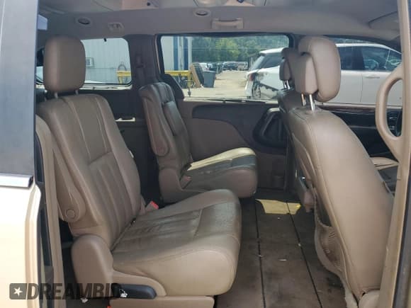 ✅ 2011 Chrysler Town & Country Touring L • VIN: 2A4RR8DG5BR780096 • Lot: 67523865. Wystawiony na Copart z przebiegiem 146 653 mil. Bezpłatny archiwum sprzedaży aukcyjnych z USA i szczegółowy raport historii pojazdu na DreamBid. Zdjęcie 11.