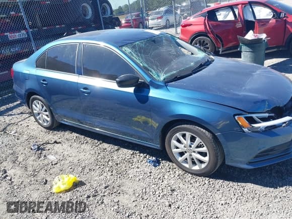 ✅ 2015 Volkswagen Jetta SE • VIN: 3VWD17AJ7FM414748 • Lot: 43479324. Wystawiony na IAAI z przebiegiem 166 379 mil. Bezpłatny archiwum sprzedaży aukcyjnych z USA i szczegółowy raport historii pojazdu na DreamBid. Zdjęcie 13.